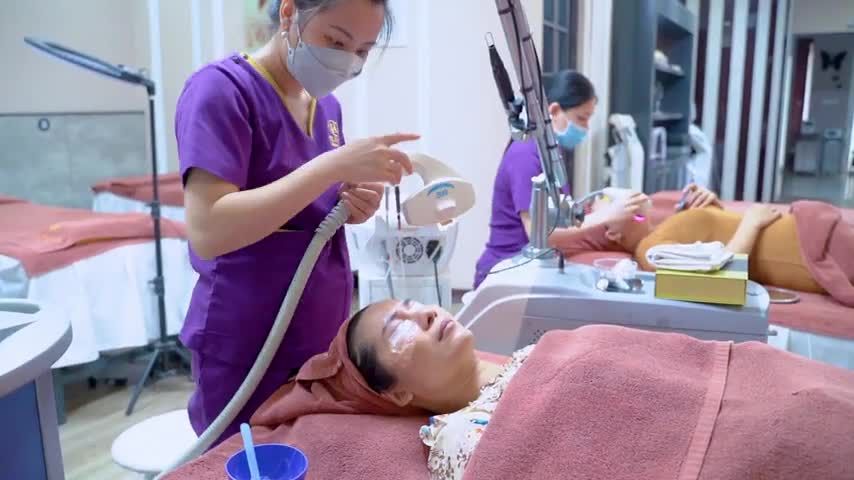 Điều trị tàn nhang công nghệ ánh sáng Elos giải pháp vàng giúp chị em xóa sách tàn nhang chỉ sau 1 lần thực hiện