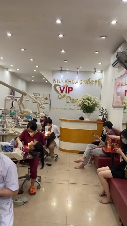 3 ca tháo niềng tại VIP Dentist cùng ThS.Bs.Nguyễn Lương Huyền.