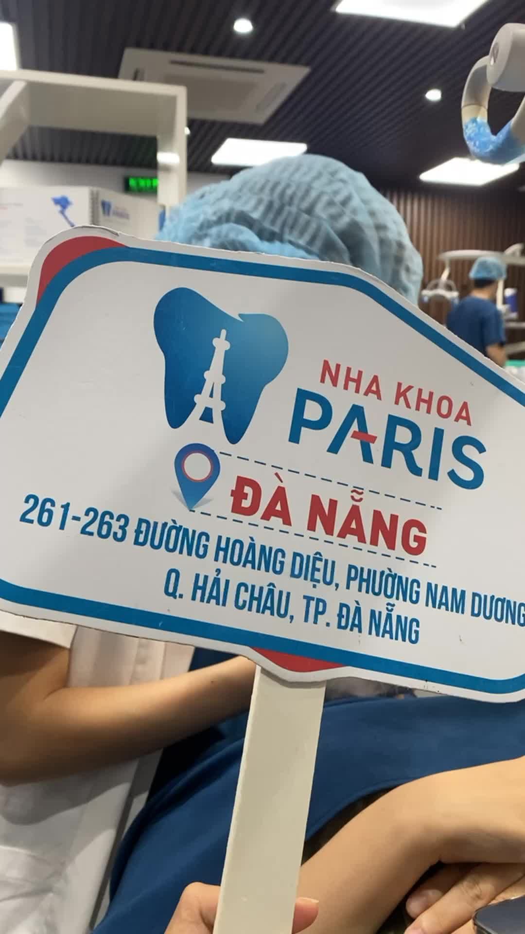 Quá trình gắn mắc cài kim loại tự động AI  tại Nha khoa Paris - Chi Nhánh Đà Nẵng