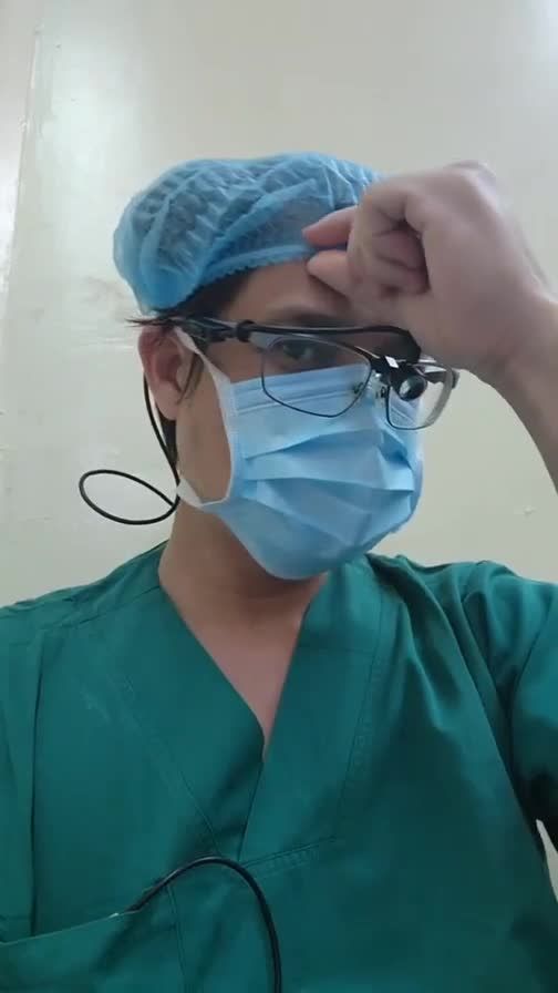 ca Nâng ngực nội soi chân không đường nách