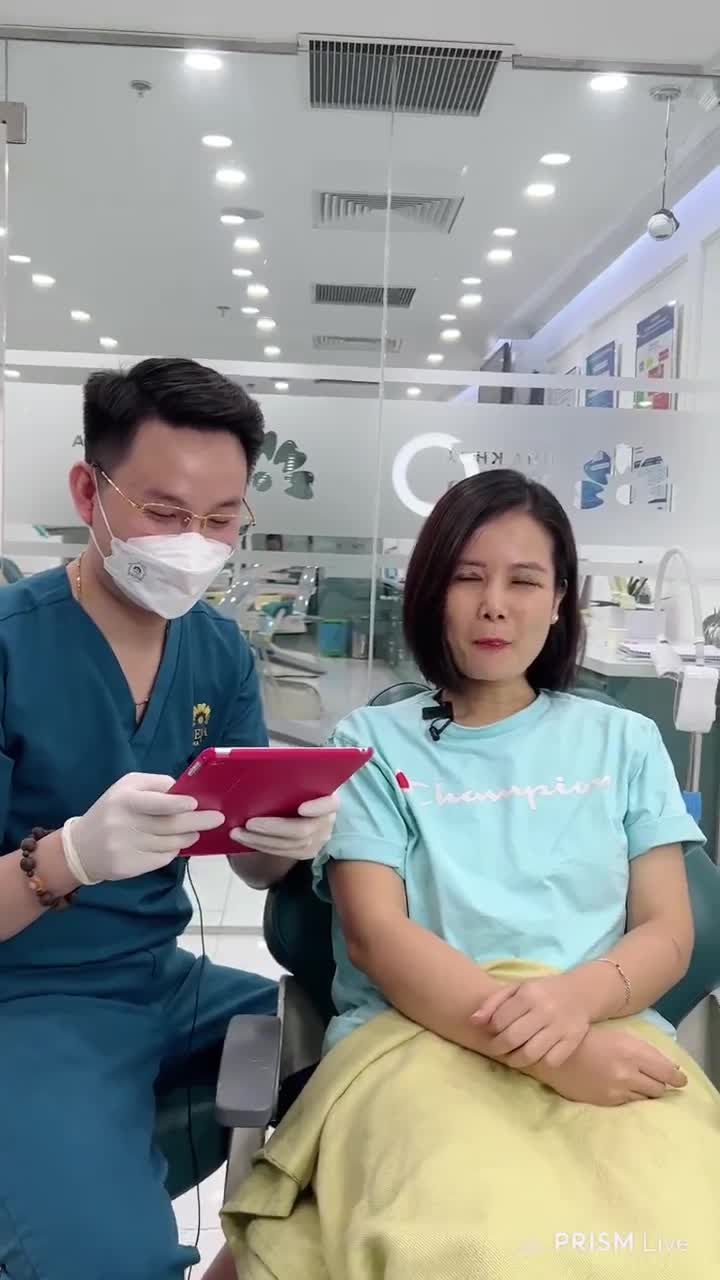 KHÁCH HÀNG TỚI DELIA BỌC RĂNG SỨ