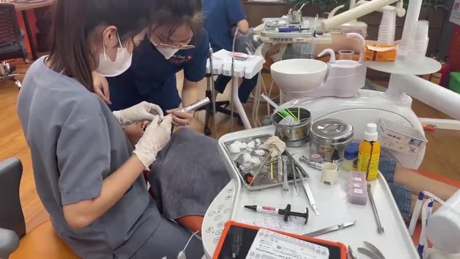 GẮN MẮC CÀI cho răng HÔ + KHẤP KHỂNH tại Nha Khoa Vân Anh !!!