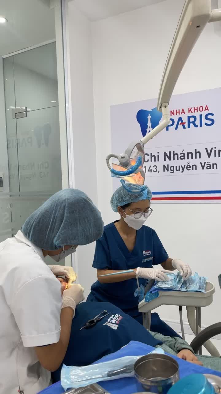 Nhổ răng để phục hình Implant tại Nha Khoa Paris - Vinh