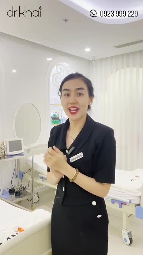 MẸ DẪN CON GÁI TỪ ĐÀI LOAN VỀ GẶP BÁC SĨ KHẢI ĐỂ THẨM MỸ NÂNG MŨI CẤU TRÚC - CẮT MÍ TRÊN - MỞ GÓC MẮT TRONG/NGOÀI