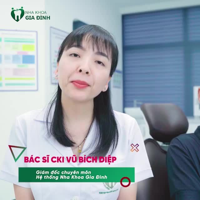 BÁC SĨ VŨ BÍCH DIỆP PHÂN TÍCH TÌNH TRẠNG TRƯỚC VÀ SAU KHI THẨM MỸ RĂNG SỨ CỦA KHÁCH HÀNG ĐẾN TỪ HẢI PHÒNG