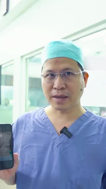 Chị khách hàng 32 tuổi, gặp tình trạng V1 sa trễ, cấp độ sa trễ không đều nhau dẫn đến hai bên không cân đối.