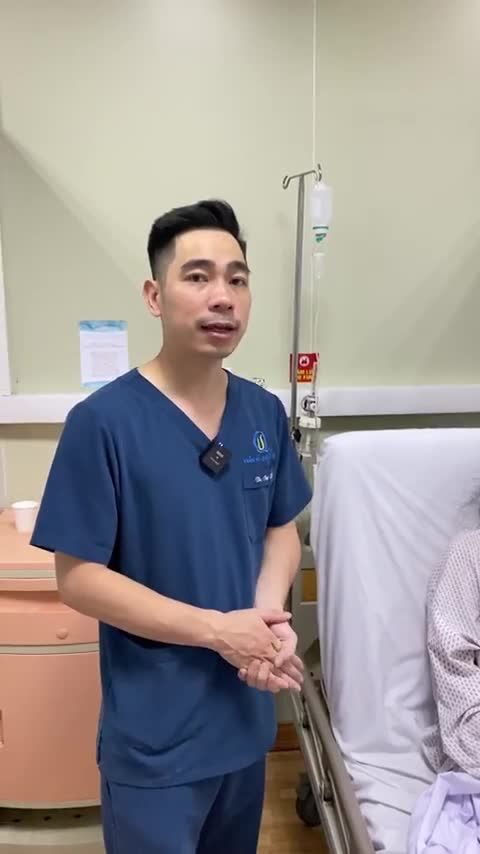 Khách hàng sau 1 ngày thực hiện dịch vụ nâng ngực tại Dr Vũ Quang