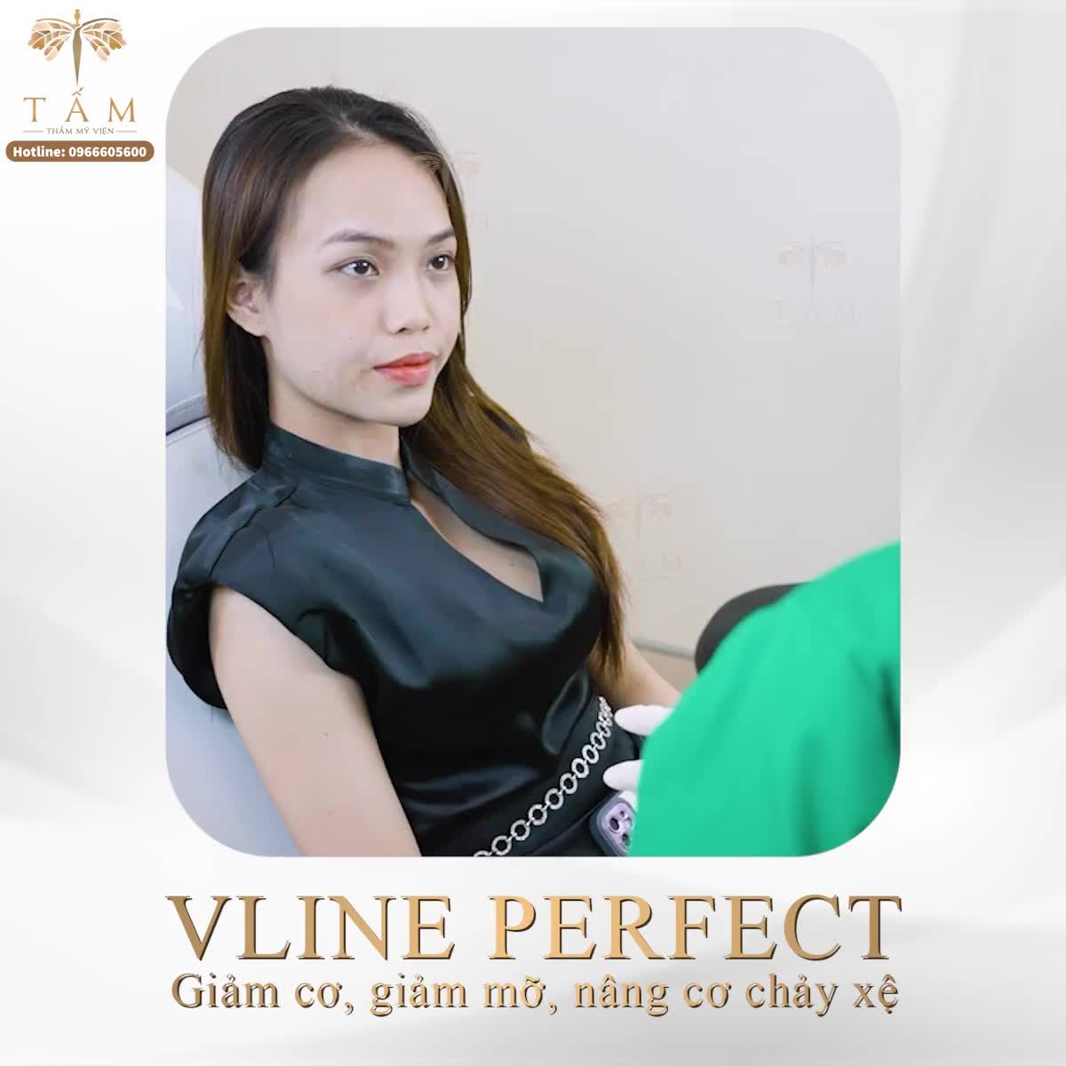 Khách hàng Khánh Ngọc đặt lịch qua Tấm thăm khám và kiểm tra tình trạng mặt của mình.