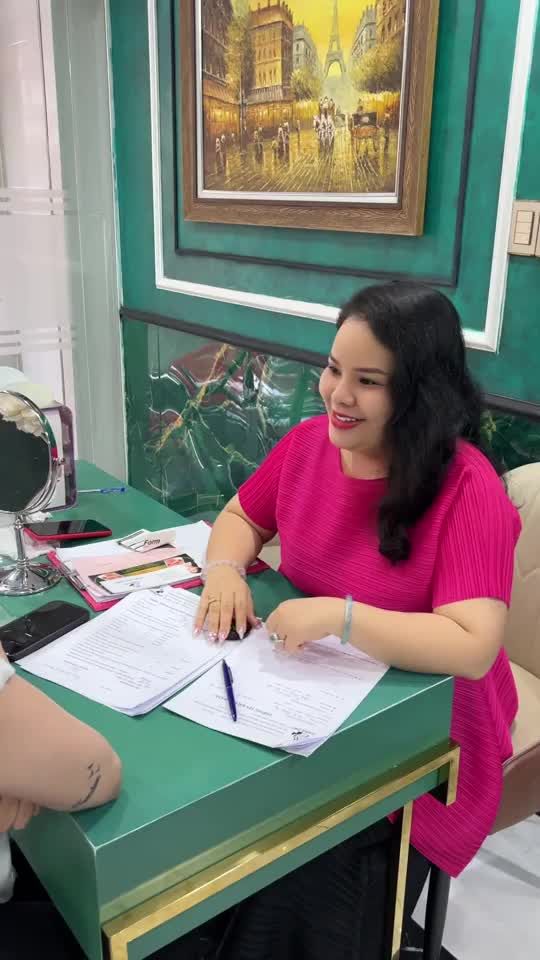 U 50 đi nâng mũi và cái kết Trẻ đẹp quá không nhận ra luôn!!