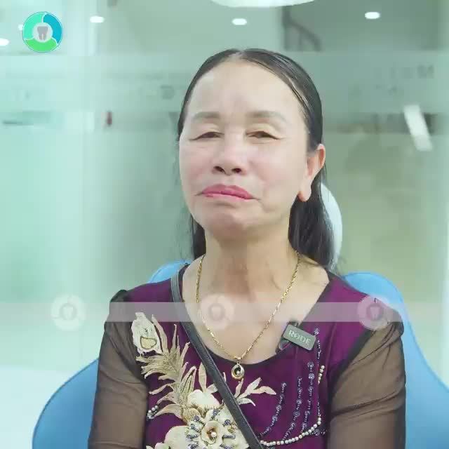 THỬ THÁCH ĂN KẸO LẠC NGAY SAU KHI LẮP RĂNG TOÀN HÀM