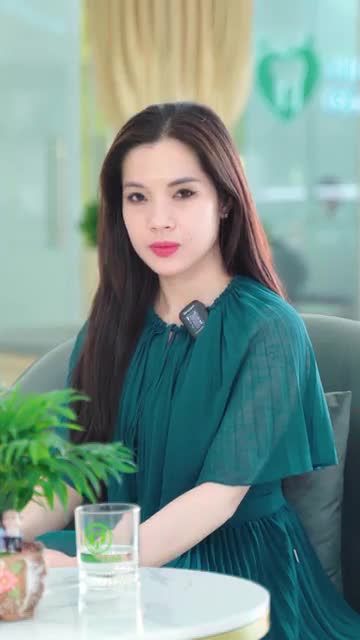 NỮ BÁC SĨ DA LIỄU XINH ĐẸP CHIA SẺ CẢM NHẬN SAU MỘT NĂM THẨM MỸ RĂNG SỨ TẠI NHA KHOA GIA ĐÌNH