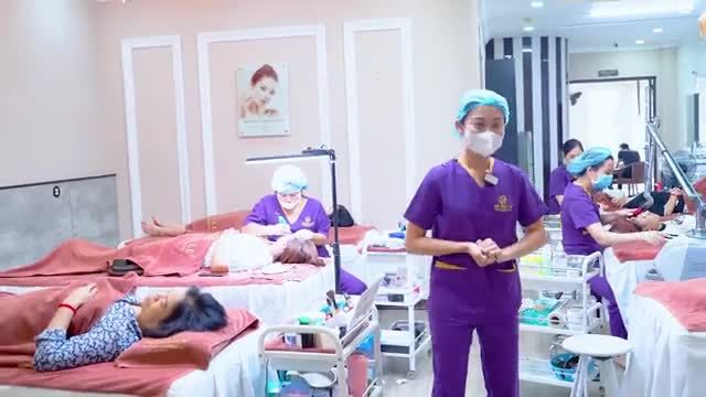 Không khí làm đẹp ngay lúc này tại phòng công nghệ cao Dr.Hải Lê đông vui nhộn nhịp quá ạ