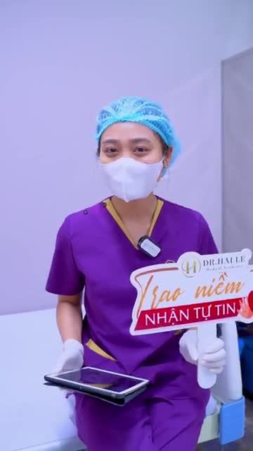 Vị khách hàng trẻ ra đến 5 tuổi chỉ sau 45 phút cắt mí tại Dr.Hải Lê Cả nhà cùng theo dõi