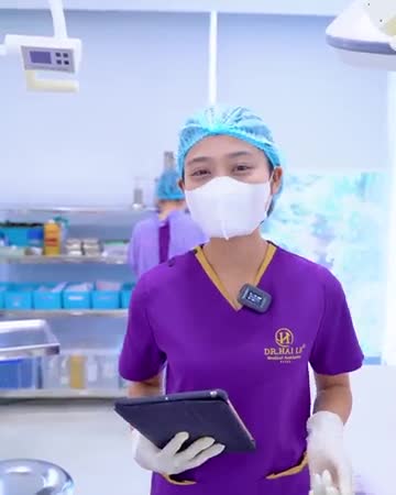 Chỉnh hình môi biến dạng do tai n.ạn Cả nhà cùng đón xem