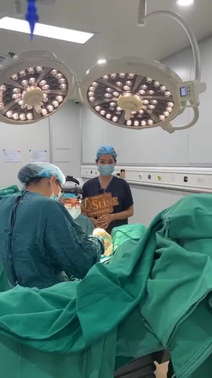 SLINE ĐANG LÀM GÌ??? Cắt môi bé là dịch vụ mà được rất nhiều các chị em quan tâm khi đến với Sline. Nhưng vì đây là phần nhẩy cảm chính vì điều đó mà Ekip Sline ít nhắc về dịch vụ này.
