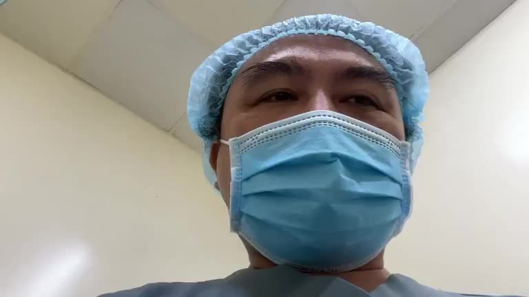 Hót hon họt … dịch vụ hút mỡ siết eo + cấy mông trái đào với Dr Vương