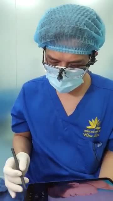 Dáng mũi thanh tú với độ cong lượn mềm mại