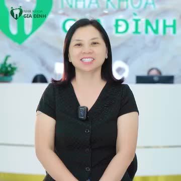 RĂNG BỊ NHIỄM MÀU KHÁNG SINH NẶNG, CHỊ HOÀNG ANH QUYẾT ĐỊNH TÂN TRANG TẠI NHA KHOA GIA ĐÌNH