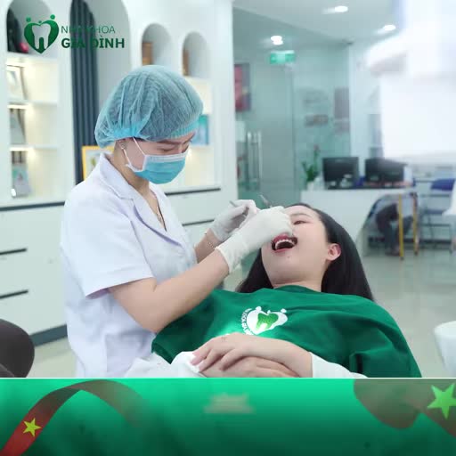 Nha khoa Gia Đình - nơi Quy tụ đội ngũ chuyên gia trên 18 năm kinh nghiệm, thực hiện thành công hàng ngàn ca thẩm mỹ, sẽ giúp bạn có được nụ cươi ưng ý chỉ sau 2 lần hẹn.