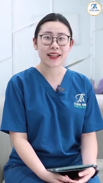 SAU CHỈ VỚI 6 NGÀY KHÁCH HÀNG QUAY TRỞ LẠI TÁI KHÁM (CẮT CHỈ) TẠI THẨM MỸ TUẤN ANH