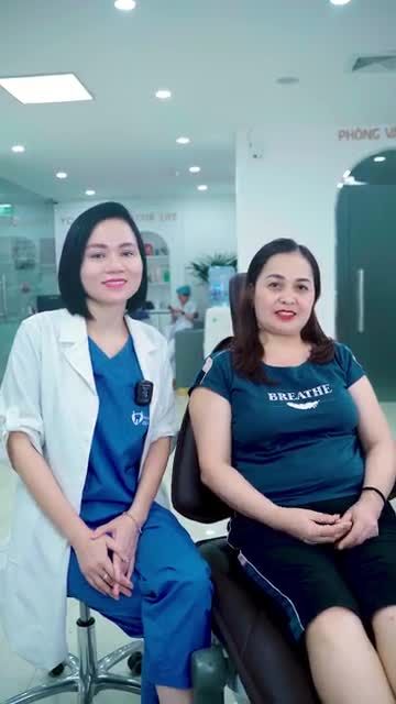 BÁC SĨ TRẦN THỊ HỒNG PHÂN TÍCH TÌNH TRẠNG RĂNG HIỆN TẠI CỦA NỮ KHÁCH HÀNG TÁI KHÁM SAU MỘT THÁNG THẨM MỸ RĂNG SỨ