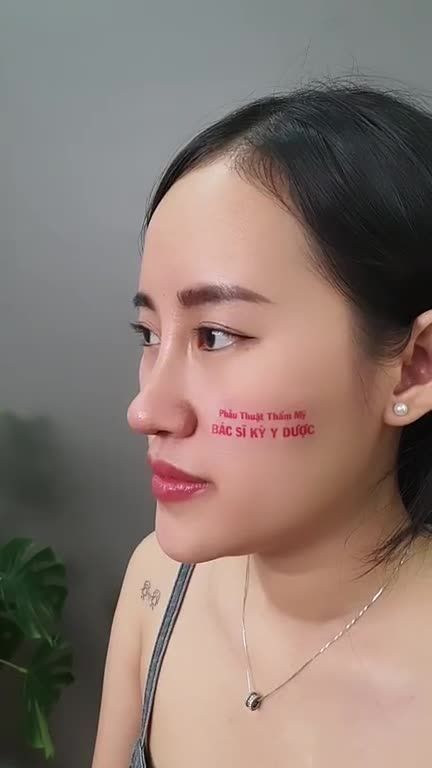 Muốn mặn thì ăn muối Muốn nhẹ nhàng đắm đuối thì ngắm em…!