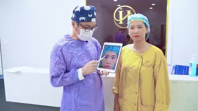 Khách hàng Việt Kiều về nước sửa mí nhận được cái kết bất ngờ
