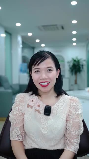CHỊ KHÁCH DUYÊN DÁNG THẨM MỸ RĂNG SỨ TẠI NHA KHOA GIA ĐÌNH