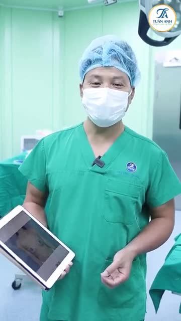 Cùng xem không khí chuẩn bị phòng mổ trước khi tiến hành phẫu thuật và phương pháp bác sĩ cải thiện giúp chị thăng hạng nhan sắc sau  nhé!