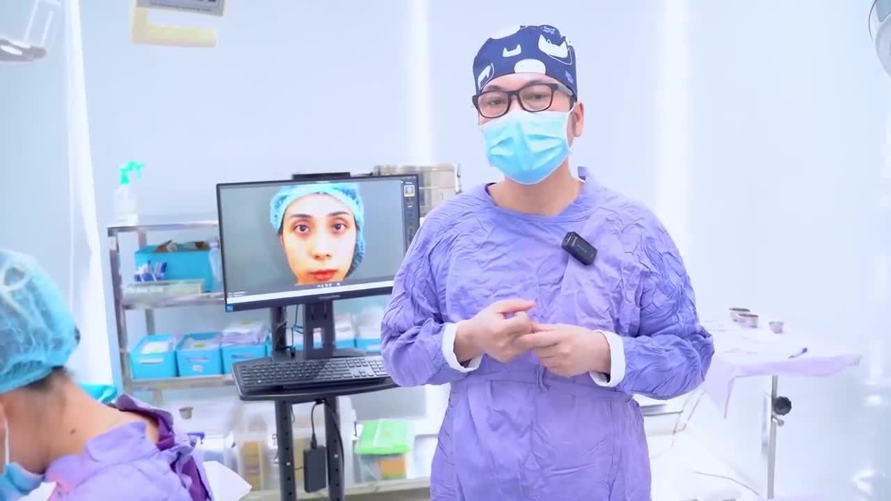 Mắt bệnh lý thiếu mỡ hốc mắt bẩm sinh được Dr.Hải Lê chỉnh hình thành công như thế nào? Cả nhà cùng đón xem