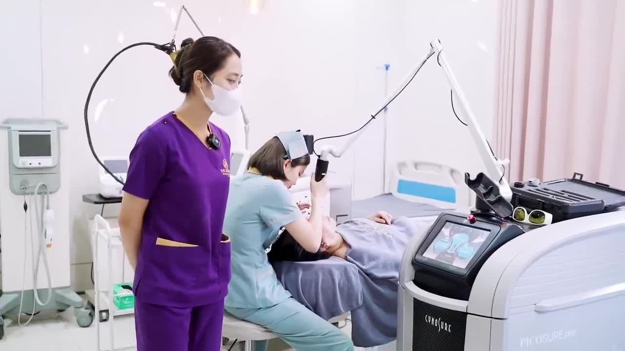 Picosure Pro công nghệ điều trị mọi rối loạn sắc tố da Theo dõi ngay