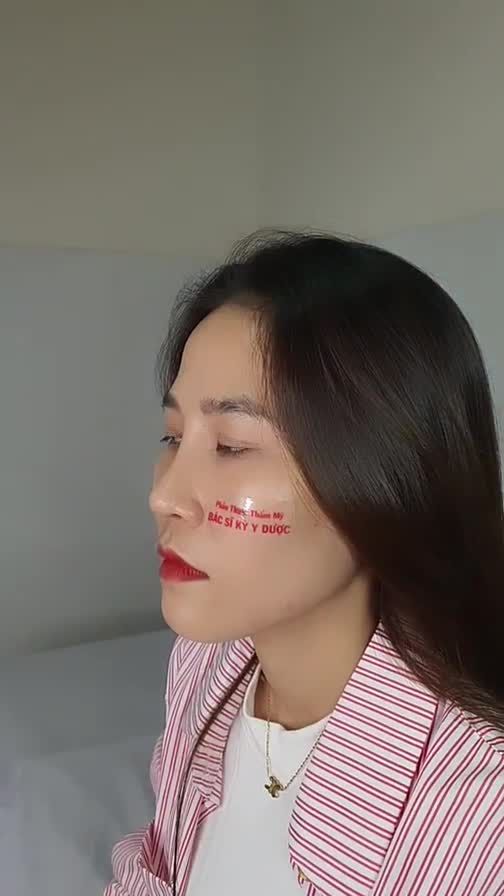 Bạn có muốn sở hữu cho mình 1 dáng mũi xinh như chị khách ngày hôm nay để đón Noel này không ạ.
