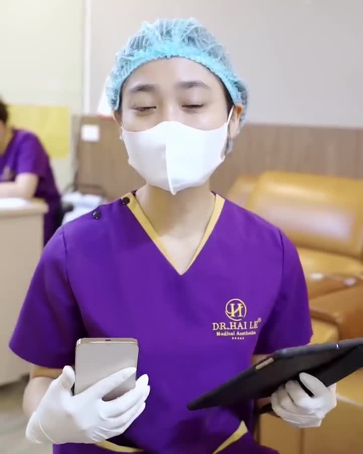 Đây là kết quả sau 7 ngày thực hiện chỉnh hình mắt bệnh lý sụp mí bẩm sinh độ nặng Cả nhà cùng theo dõi