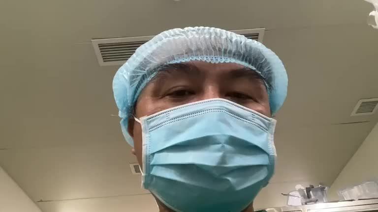 Hút mỡ siết eo cấy mỡ hõm mông với Dr Vương