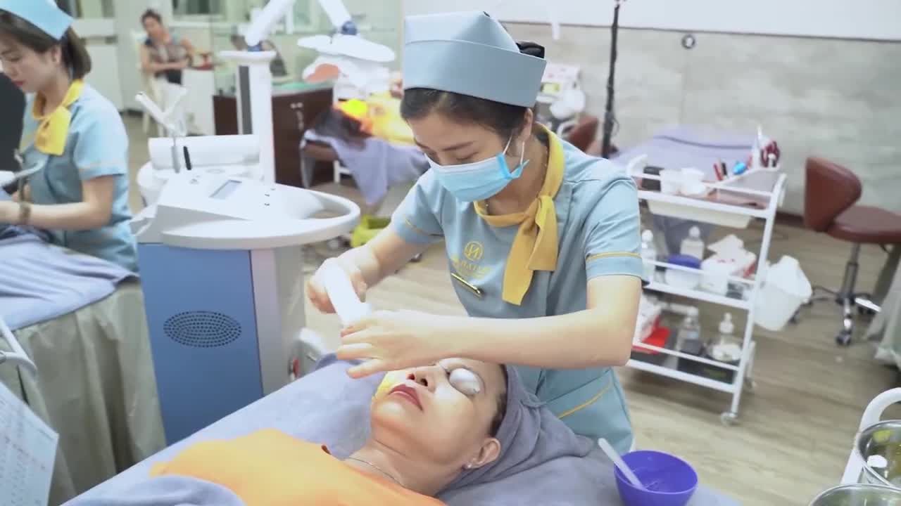 Điều trị tàn nhang công nghệ ánh sáng Elos chỉ cần 1 lần điều trị, da đẹp sau 7 ngày