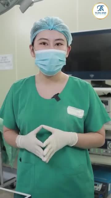 Chị khách khàng sau khi sinh gặp tình trạng sa trễ, V1 teo lép đã quyết định nâng ngực túi Nano Chip Ergonomix size 245 và size 265 cc tại Thẩm mỹ Tuấn Anh