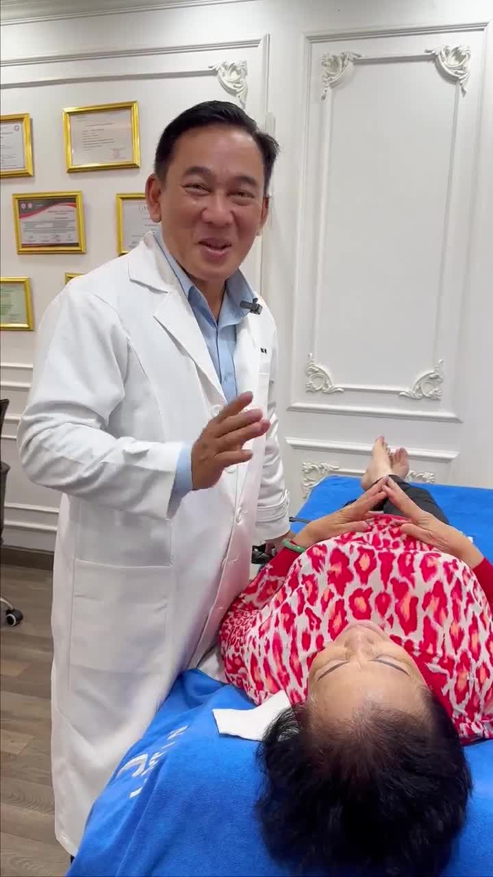 Một ca mũi rất đặc biệt cho cô khách 74 tuổi từ Mỹ về