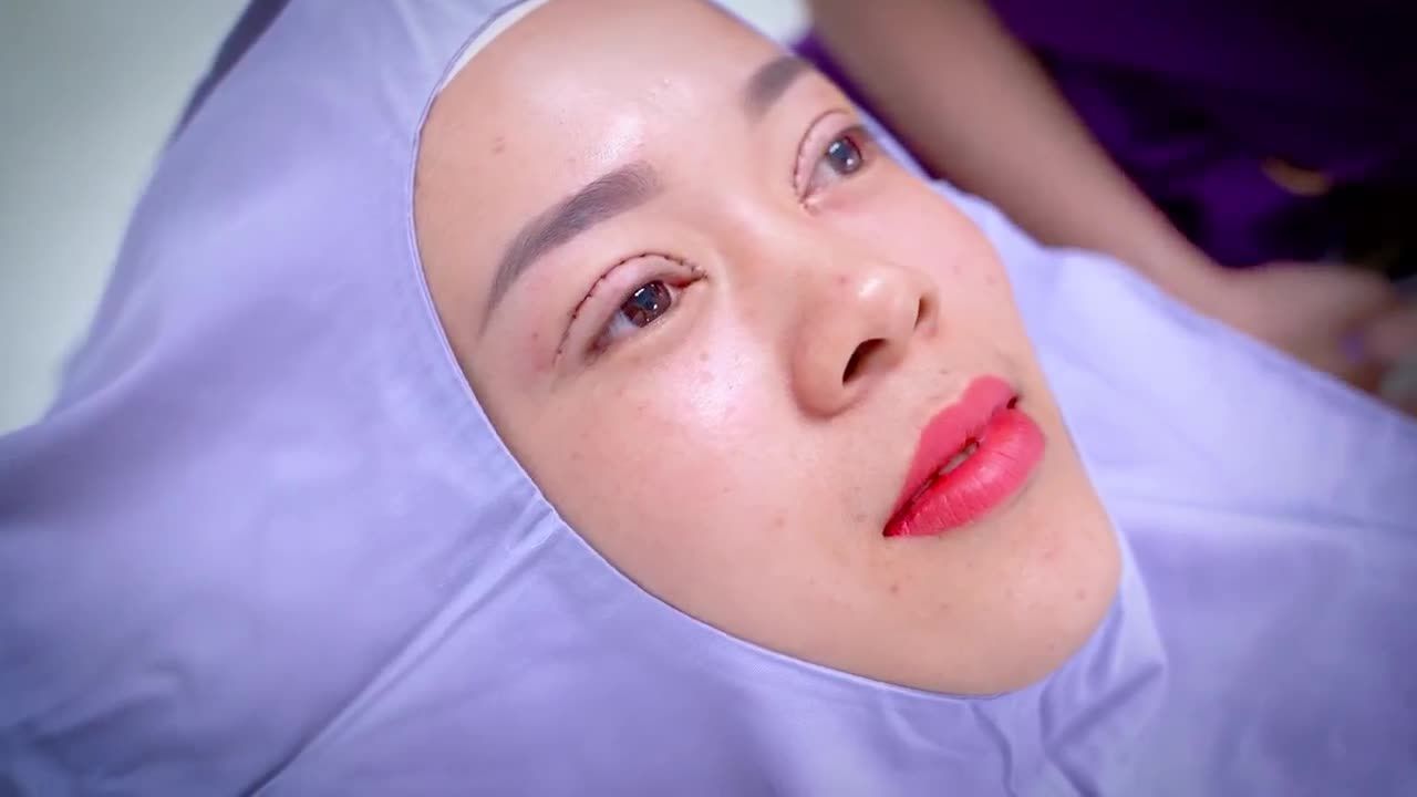 Đôi mắt này đẹp rạng rỡ xứng đáng 10 điểm không cả nhà