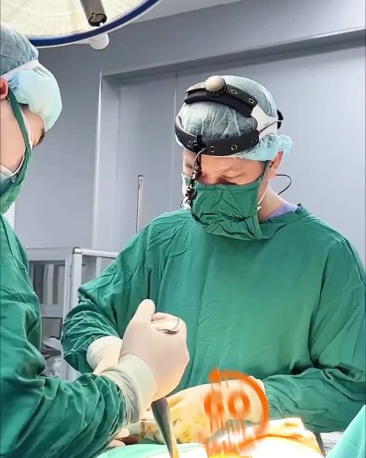 NGỰC SIÊU LÉP HOÁ CĂNG TRÒN.