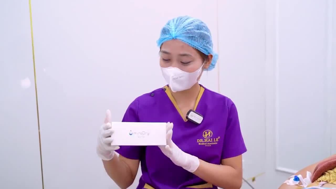 Việt Kiều Nhật tranh thủ về Việt Nam đón Tết đến Dr.Hải Lê điều trị hôi nách, cả nhà cùng theo dõi