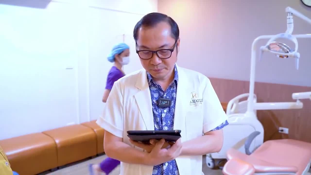 Bác sĩ Hải Lê nói gì sau khi giải cứu ca mí lỗi hỏng nhiều lần Theo dõi ngay