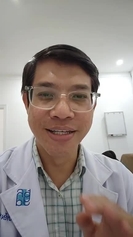 Cả nhà cùng theo dõi ca nâng mũi Aline tái khám sau 15 ngày nhen