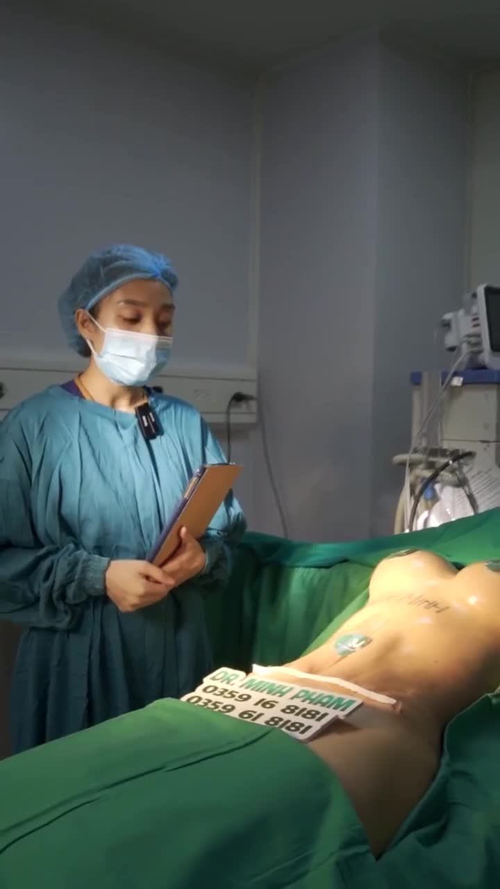 CA COMBO NÂNG V1 + TẠO HÌNH BỤNG VỪA ĐƯỢC THỰC HIỆN BỞI EKIP DR. MINH PHẠM