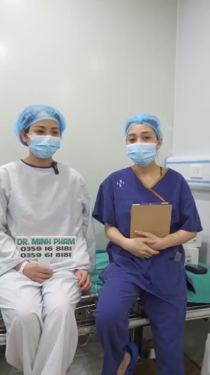 Sau khi được bạn bè giới thiệu chị đã quyết định lựa chọn Dr. Minh Phạm để tân trang nhan sắc với combo Nâng cấp V1 + Hút mỡ bụng