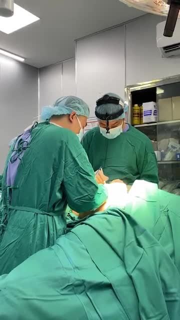 BÁC SĨ ĐIỀN CHIA SẺ VỀ VIỆC LỰA CHỌN TÚI ĐỘN NGỰC.