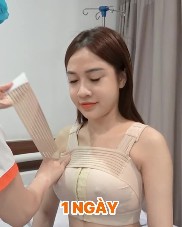 Mặt đẹp, eo thon - Mỗi "cặp loa" là lép