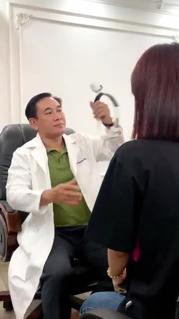 Em gái đã nâng mũi công nghệ cũ cách đây 14 năm.
