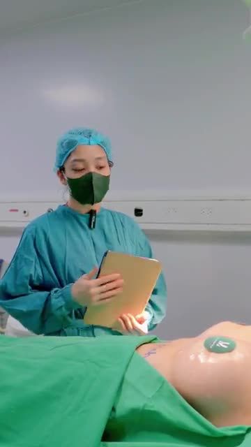 Cùng ngắm nhìn thành quả của ekip Dr. Minh Phạm sau hơn 90p thực hiện nha cả nhà.