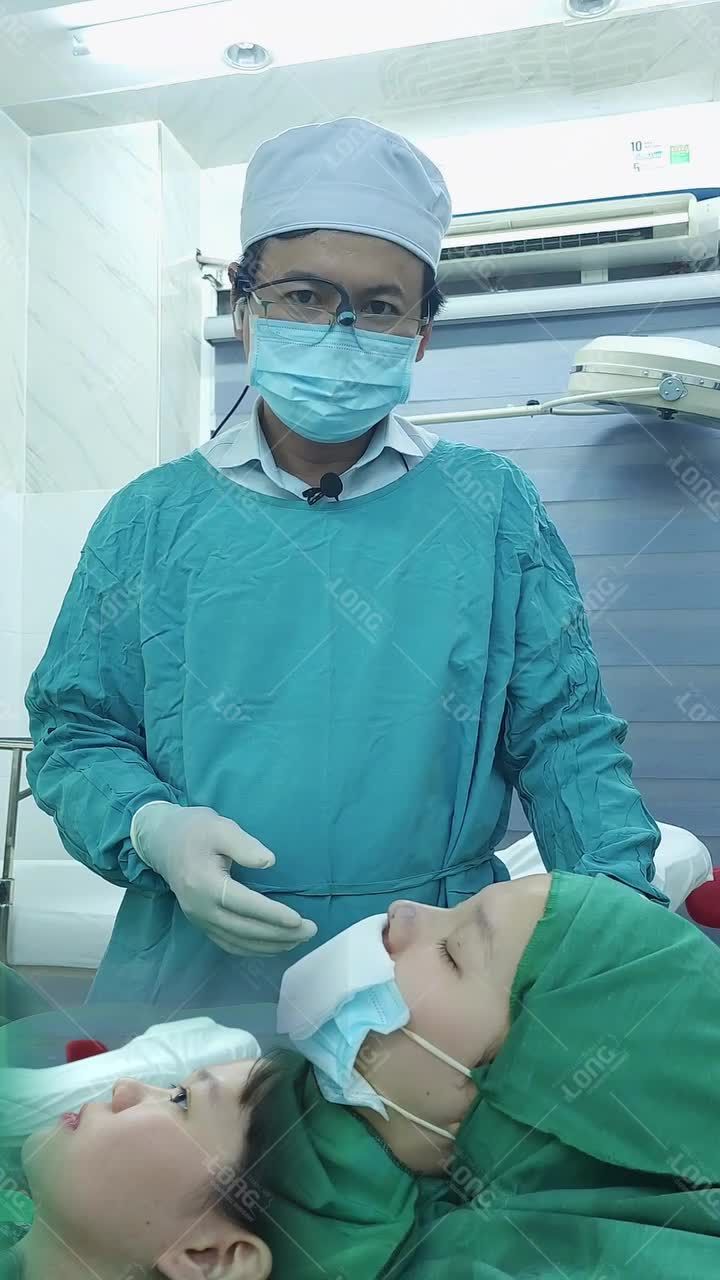 Dáng mũi mới vừa ra lò của bạn khách 2k