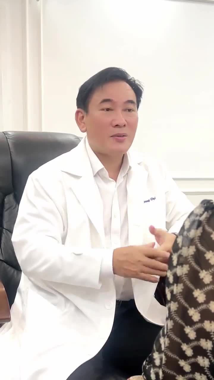 Chị khách chia sẻ: "cuộc đời chị làm ra rất nhiều tiền nhưng không giữ được, tìm đến Bác sĩ Đại với mong muốn sửa lại mũi, mong muốn dáng mũi đẹp hơn và hơn nữa là mong muốn mang lại hậu vận tốt hơn".